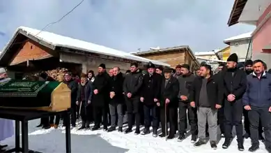 Şehit Annesi Son Yolculuğuna Uğurlandı