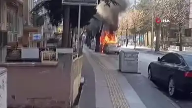 Adam Eviyle Arabasını Yakarak İntihar Etti