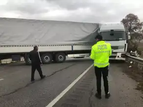 Tır Kazası: Çorum-Samsun Yolu Kapatıldı