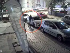 Gece Araç Aynaları Kırıldı, Şüpheli Yakalandı