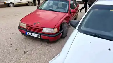 Çorum'da Kafa Kafa Çarpışma: Yaralı Var!