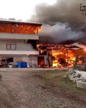 Osmancık'ta Ev ve Ahır Yandı!