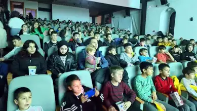 İlçede Çocuklara Sinema Şöleni
