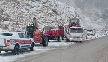 Traktör Kazası: Sürücü Yaralı