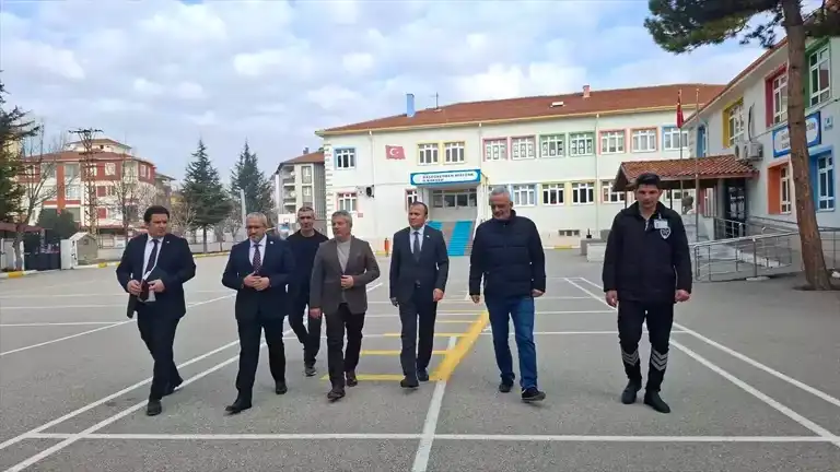 Çorum İl Milli Eğitim Müdürü Okulları Ziyaret Etti