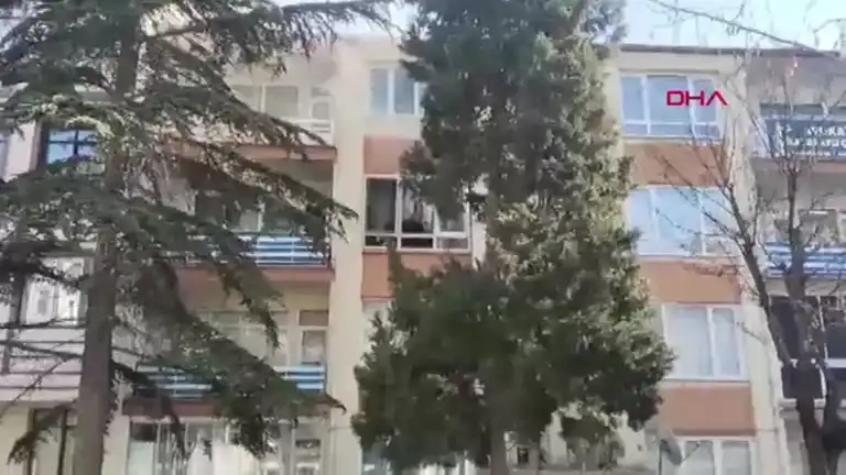 Yaşlı Adam Evinde Yangında Hayatını Kaybetti