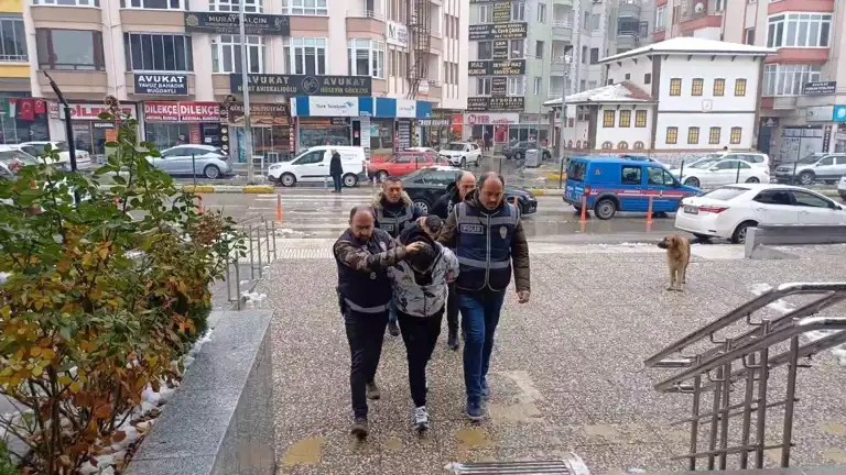 Yaşlı Çift 5 Milyon TL'lik Dolandırıcılığa Kurban Gitti