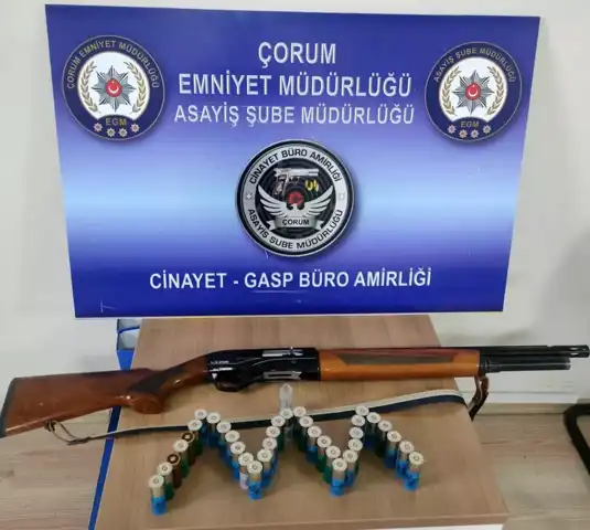 Yoğun Çorum Polis Operasyonu: Silah ve Uyuşturucu Ele Geçirildi